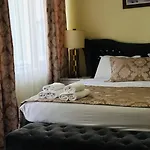 La Boutique Hotel